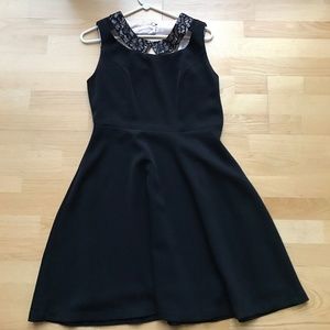 Black sleeveless Freeway dress lace collar